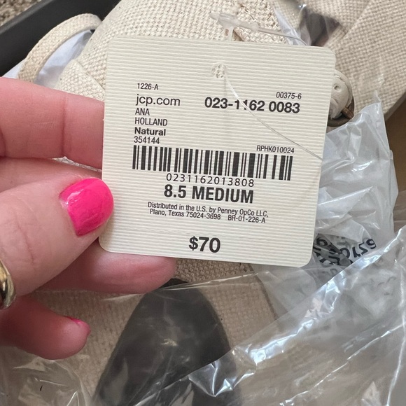 NEW a.n.a Womens Holland Heeled Sandals
Natural - Picture 10 of 13